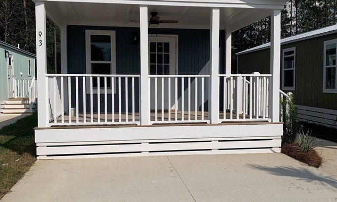 Freeport Cabaña | Short drive to the beautiful 30-A beaches!! Cozy Riverwalk Landing Cottage 2-B
