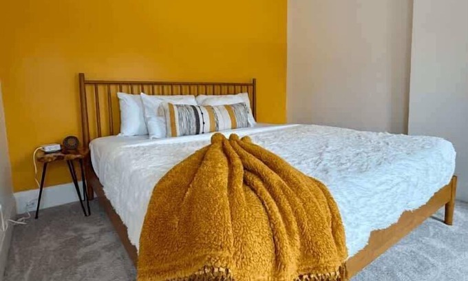Short North Casa | Convention - Short North - Free Parking - King Bed