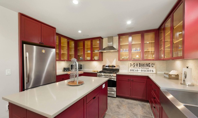 Austin Casa | SHORT OR LONG TERM, CORPORATE OR VACATION RENTAL WEST AUSTIN GREAT LOCATION