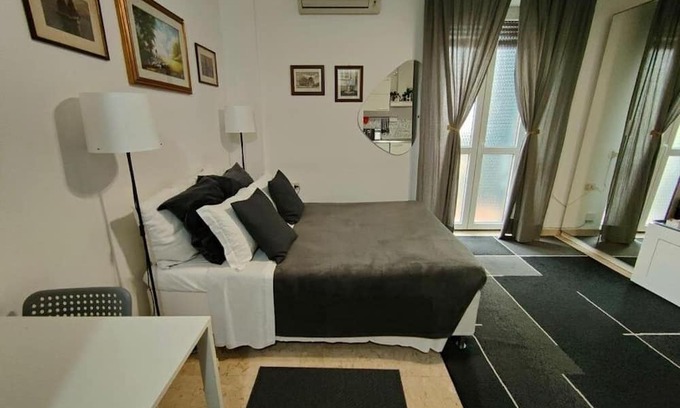 Calvairate Apartamento | Short Rent Milan Porta Vittoria: Studio with Balcony