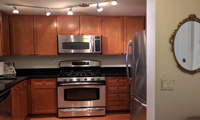 Downtown Condominio | Condominio de lujo a corto plazo listo para alquilar en el centro del corazón de Silver Spring