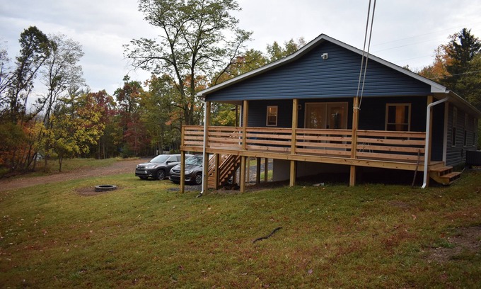 Huntingdon Casa | Short walk to the lake!