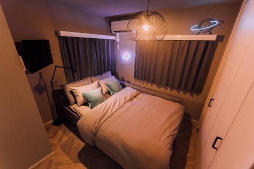 Yoyogi Apartamento | Showa Bloom Shinjuku Neon Den 102
