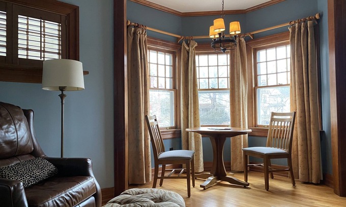 Bloomington Cama Y Desayuno | Showers Inn