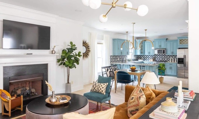 Cabbagetown Casa | This house is a 3 bedroom(s), 3.5 bathrooms, located in Atlanta, GA.