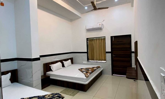 Khatu Hotel | Shree Radhe Radhe Palace