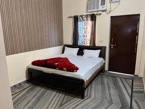 Mat Casa | Shri Banke Bihari