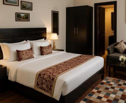 Vrindavan Hotel | Shri Mukund Dham - Near Prem Mandir, Iskcon temple & Banke Bihari G- Premanand Maharaj Visit is just 2-3 minutes away