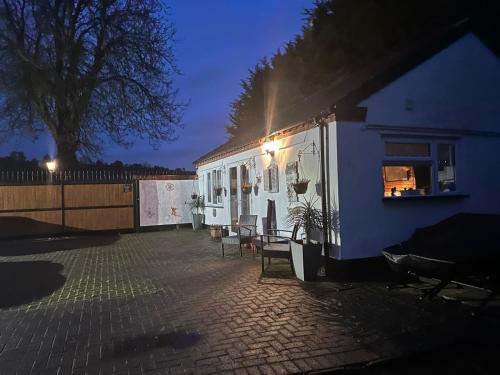 Cosford Casa | Shropshire Guesthouse