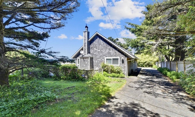 Arch Cape Casa | Shutterbug - Beachcomber Vacation Homes