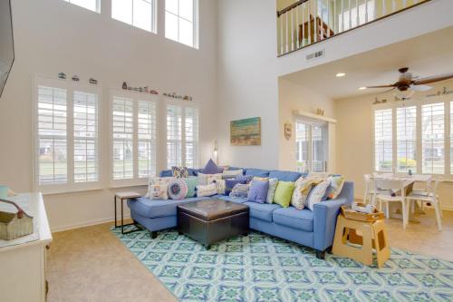 Millville Casa | Shuttle to Beach Millville Townhome with Porch
