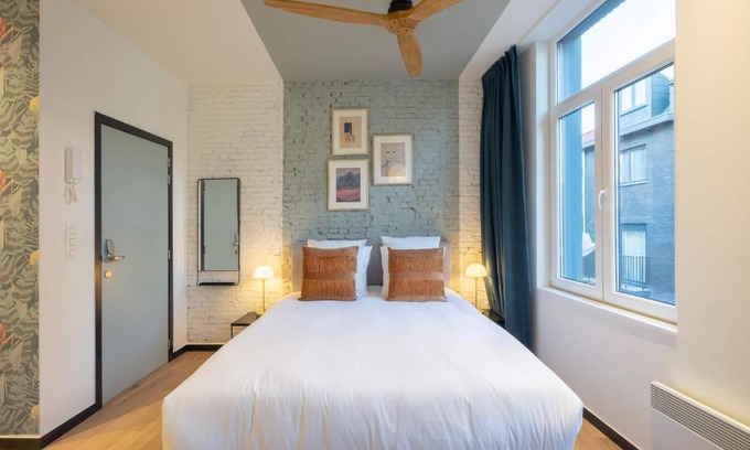 Sint-Andries Apartamento | SHWAY - The Light Blue Parrot