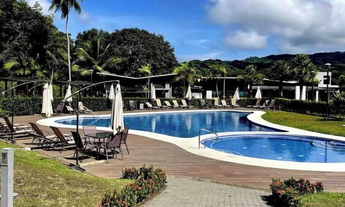 Herradura Casa | Si Es Vida Beach House