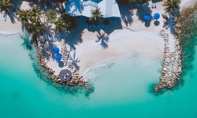 Dickenson Bay Complejo | Siboney Beach Club