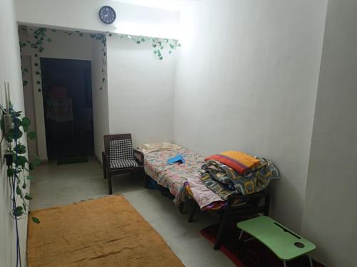 Sabarmati Casa | Siddhi chakra - Only Family Rooms on Monthly Basis rooms in Home Apartment