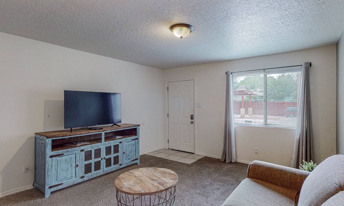 West Old Town Apartamento | Sienna Square, 2 QB, 1 BA, WIFI, Near Old Town