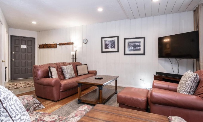 Mammoth Lakes Casa | Sierra Park Villas N-#66