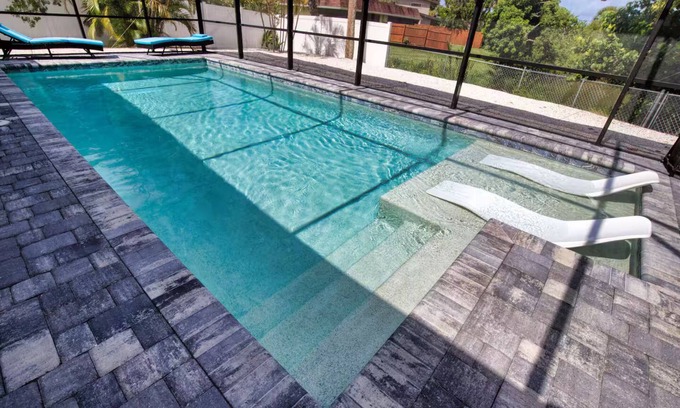 Gulf Gate Estates Casa | Siesta Key Paradise-Pool Oasis