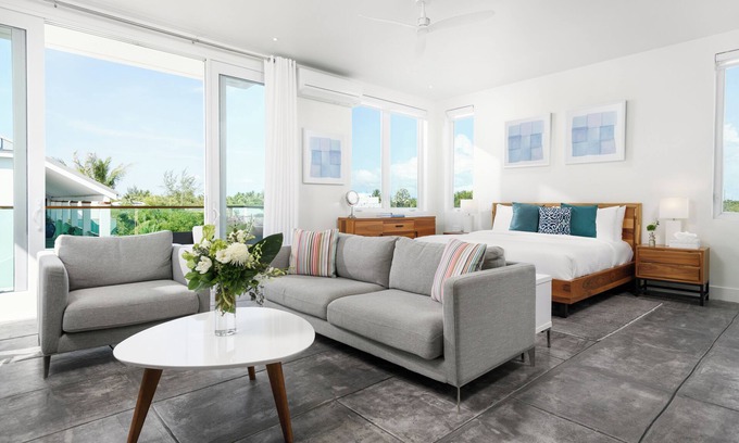 Grace Bay Hotel | Signature King Retreat