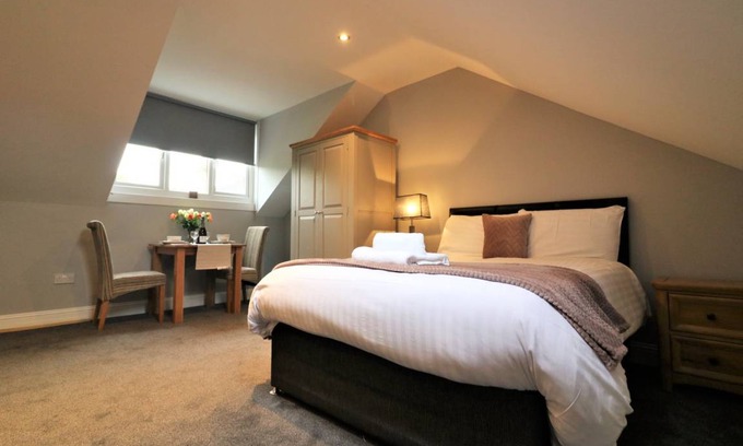 Airdrie Apartamento | Signature - Linden Cottage Room 3