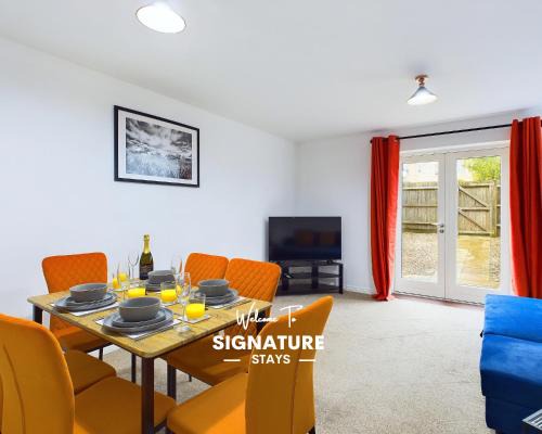 Cheltenham Casa | Signature Stays Accomodation - Cheltenham - 4-Bed With Parking - Ideal For Contractors & Long Stays