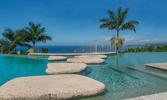 Montego Bay Villa | Silent Waters Villa