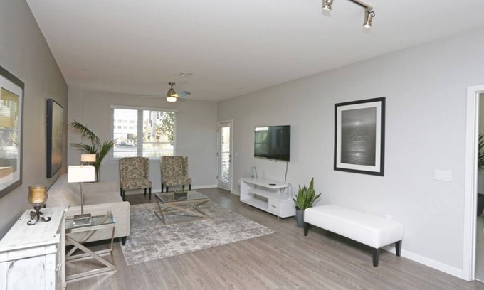 Menlo Park Condominio | Silicon Valley Apt with Luxury Amenities