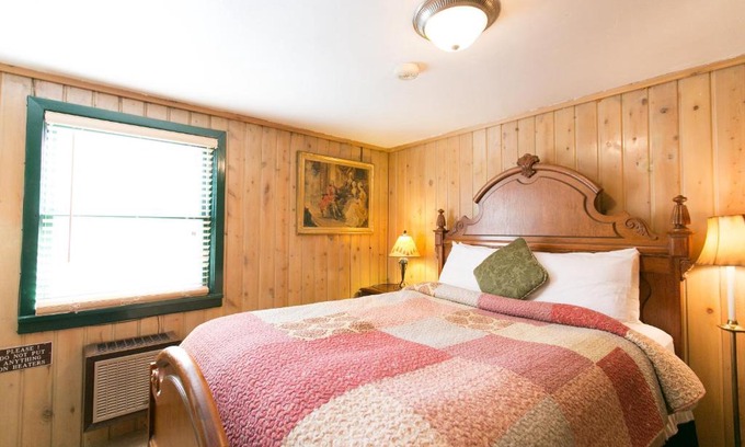 Salt Lake Mountain Resorts Hotel | Silver Fork Lodge & Restaurant