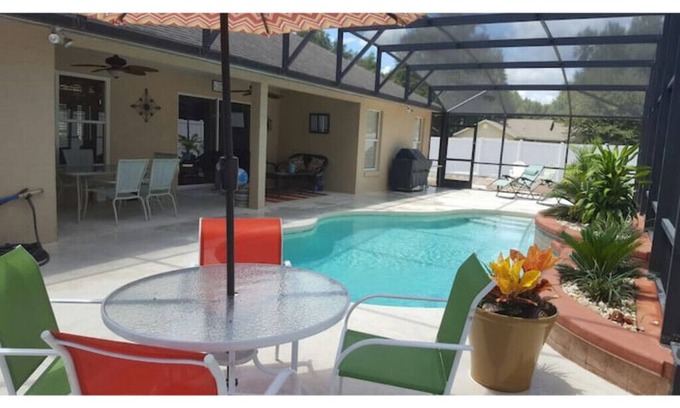 Leesburg Casa | Silver Lake Area Pool Home