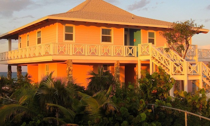 Great Harbour Cay Casa | Silver Lining - Beautiful Beachfront Bahamas Home. Experience your peace.