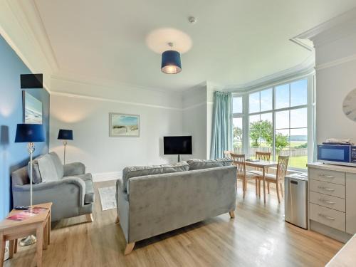 Lindale Casa | Silverdale Apartment