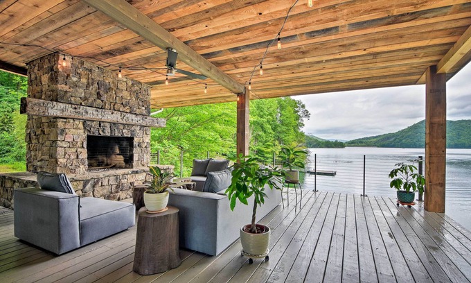 Topton Casa | SilverWolf Lodge on Lake Nantahala, SilverWolf on Lake Nantahala