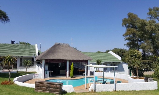 Greater Johannesburg Metropolitan Area Casa | Simbasun Royal Village and Spa