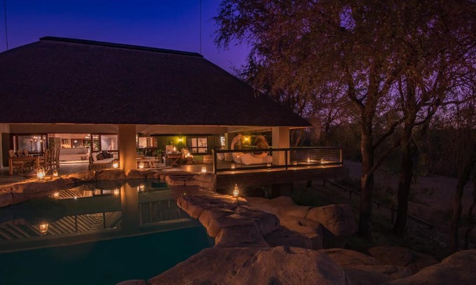 Thorny Bush Game Reserve Cabina | Simbavati River Sands