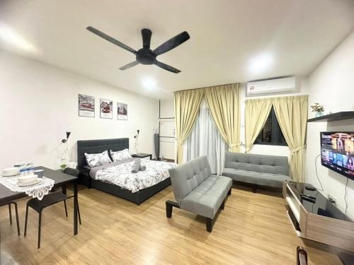 Seri Kembangan Apartamento | Simfoni - Big Balcony, Self Check In, Free Netflix, 200mbps Wifi, Parking at level 1