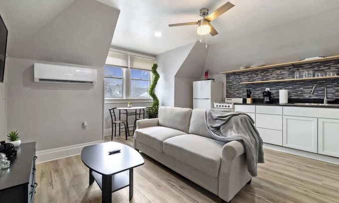 Pittsburgh Apartamento | Simple and Clean 1 BR Apartment!