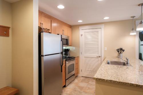 Winter Park Apartamento | Simple and Comfortable Fraser Crossing Founders Pointe Condo Facing Ski Resort condo