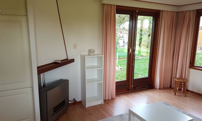 Lunteren Chalet De Esquí | Simple Chalet on Natural Farm near Natural Parks - 1hr from Amsterdam