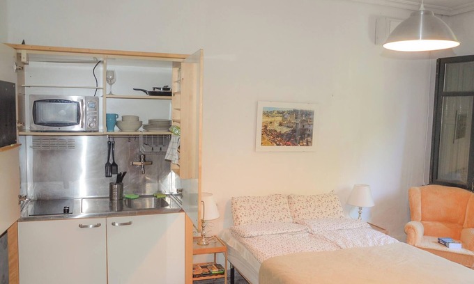 Elcano-Los Bermejales Apartamento | Sencillo estudio en zona residencial. Muy tranquilo