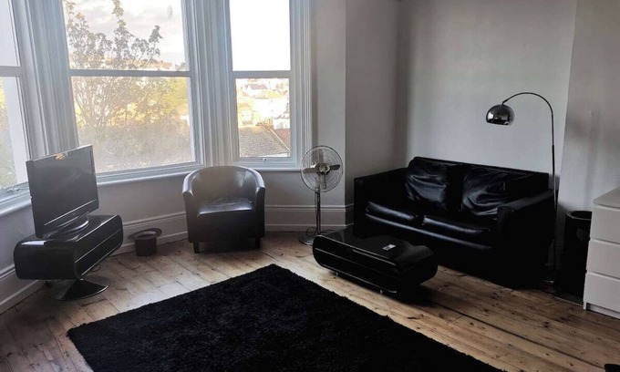 St Leonards-On-Sea Apartamento | Simple, stylish studio in the heart of St Leonards