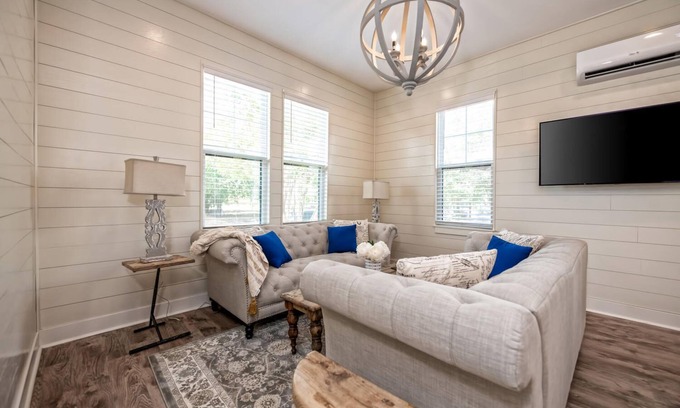 Brazos Casa | Simplicity House 3 Ensuites Walk Silos Baylor McLane Shopping w/Secure Parking