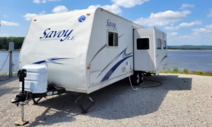 St. Charles Casa | Simplified camping on the river