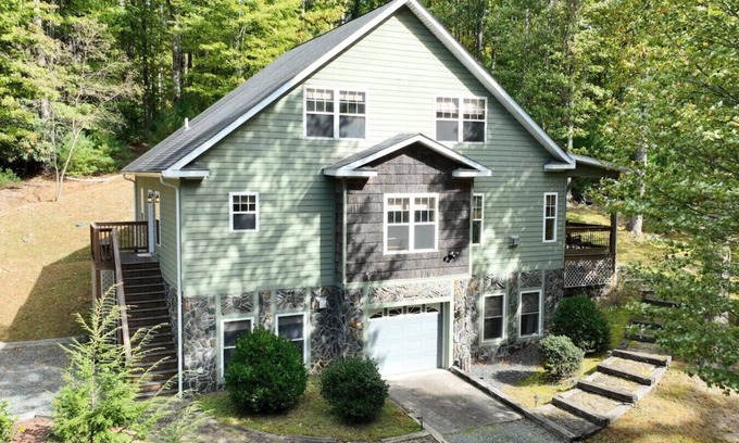 Deep Gap Cabina | Simply Bearadise! 3Acres*Hike*Sleeps 10! FIBER WIFI Powder Horn