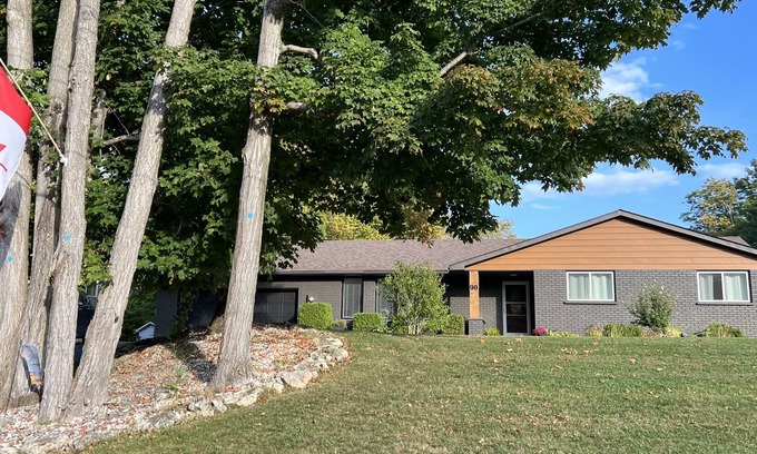 Sauble Beach Casa | Simply Sauble; Sun, Sand & Serenity! Newly Owned and Renovated