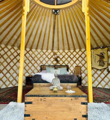 Lincoln Otro | Simply yurt Glamping