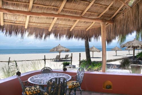 La Cruz de Huanacaxtle Villa | SimplyBaku - Beach Amanecer