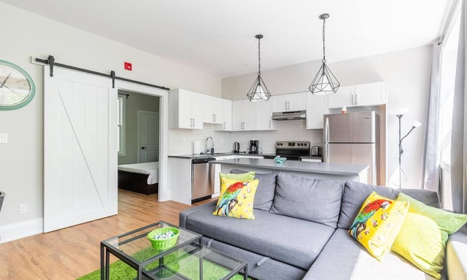 Beasley Apartamento | SimplyComfort. Stylish 2Br Apartment in the Heart of Hamilton