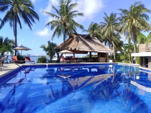 Punta Cancún Hotel | SINA SUITES CANCUN - Adults Only
