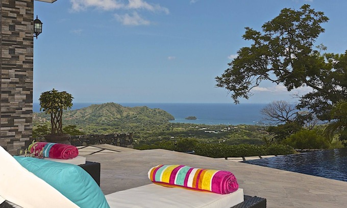 Coco Casa | Single Level Oceanview Home - 3 King Bedrooms