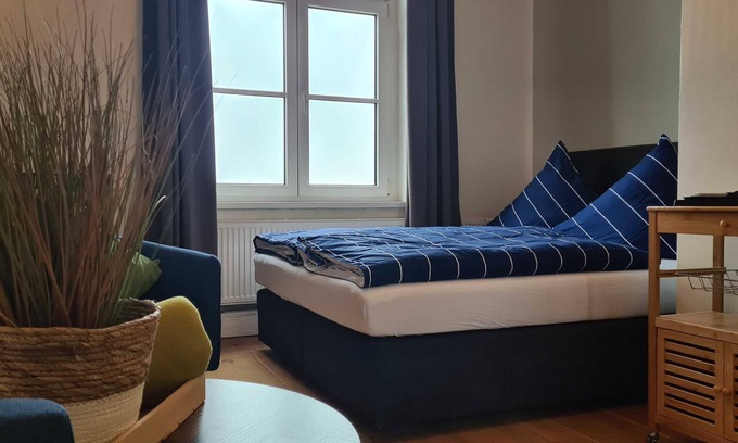 Anklam Apartamento | Single room 1 (18m², 1 pers. + extra bed) - Altes Lazarett guest house
